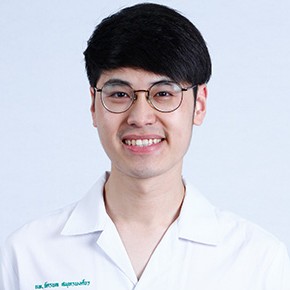 นายแพทย์ฉัตรพล สมุทรพงศ์ธร