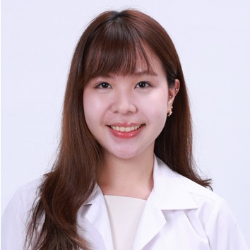 แพทย์หญิงเพลิน โอภาเจริญสุข